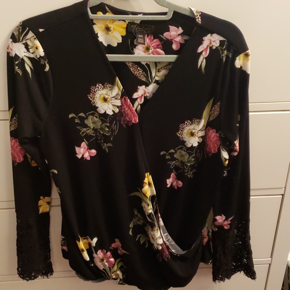 Women's blousw